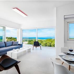 4 bedroom villa with pool and sea view in Perithia, Corfu, sleeps 9